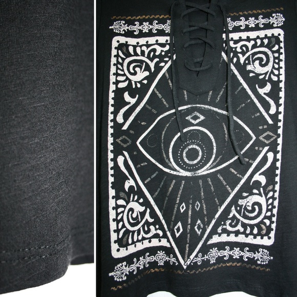 Lucky Lace-Up Choker Graphic Tee NWT - Picture 5 of 8